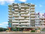 Modern 2 Bedroom Apartment Walking Distance to Homebush...