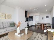 Modern 2 Bedroom Apartment with City Views