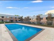 Modern 2 Bedroom Apartment with Double Parking in...