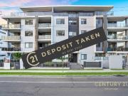 Modern 2 Bedroom Apartment with Ducted Air Conditioning