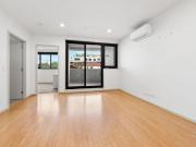 Modern 2 Bedroom Apartment with Exceptional Work From...