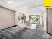 Modern 2 bedroom apartment with leafy outlook