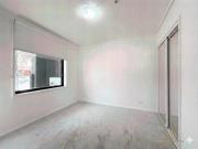 Modern 2 Bedroom Apartment with Parking in Prime...