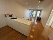 Modern 2 Bedroom – Bright & Airy & Great Location &...