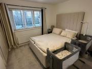 Modern 2 Bedroom Flat In Rainham