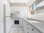 Modern 2 Bedroom Home Moments from Collaroy Beach