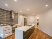 Modern 2 Bedroom Property In Mount Nelson