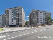 Modern 2 Bedroom + Study!