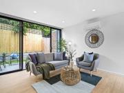 Modern 2 Bedroom Townhouse for Rent in Blackburn Fully...