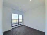 Modern 2 Bedroom Unit in Castle Hill