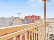Modern 2 Bedroom Unit in Prime Adelaide Location