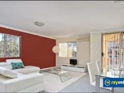 Modern 2 Bedroom Unit Near Westfield & Train Station