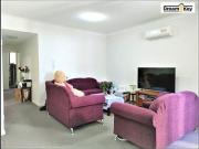 Modern 2 bedroom unit with built In