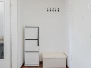 Modern 2 Room Apartment with Excellent Connectivity in...