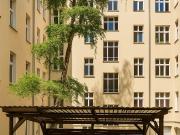 Modern 2 Room Berlin Altbau Apartment in Quiet Side Wing...