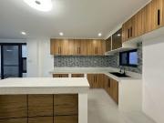 Modern 2 Storey Home in Kingspoint QC – Spacious &...