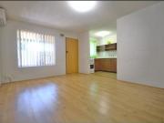 MODERN 2X1 T/HOUSE BOASTING GREAT VALUE AND A LOCATION!