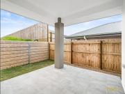 Modern 3 bed duplex in a convenient location