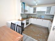 Modern 3 Bed Flat Near Canary Wharf, E14