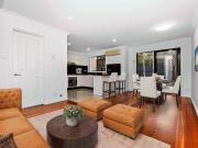 6 Month Lease Only Modern 3 Bed Townhouse in Hornsby