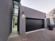 modern 3 bedroom 3 bathroom duplex w.
