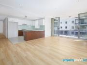 Modern 3 bedroom apartment with 2 parking: apartment to...