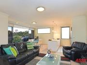 Modern 3 Bedroom Apartment with lift access Offering...