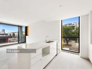 Modern 3 Bedroom Apartment with Pool & Balcony in...