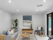 Modern 3 Bedroom Home in a Convenient Location