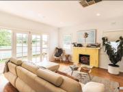 Modern 3 Bedroom Home in Central North Albury