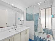 Modern 3 Bedroom Home with Solar Power and Great Living... Modern 3 Bedroom Home with Solar Power and Great Living...