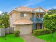 Modern 3 Bedroom Townhouse in Mansfield State High Catchment