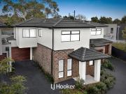 Modern 3 Bedroom Townhouse in Prime Narre Warren Location