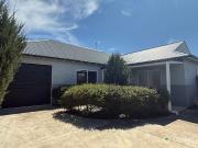 Modern 3 Bedroom Unit in the Heart of Bacchus Marsh Modern 3 Bedroom Unit in the Heart of Bacchus Marsh