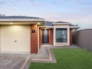 Modern 3 Bedroom Villa w Designer Upgrades