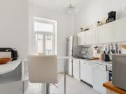 Modern 3 Room Altbau high ceilings Central Berger Straße...