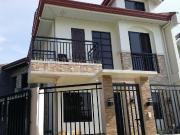Modern 3BR House with Parking in Greenview Executive...