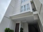 Modern 3BR Townhouse with Maid’s Room & 2 Car Garage in...