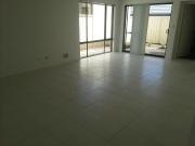 Modern 3x2 Family Home with Access to common Pool