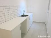 MODERN 4 BEDROOM, 3 BATHROOM TOWNHOUSE