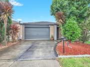 MODERN 4 BEDROOM FAMILY HOME!