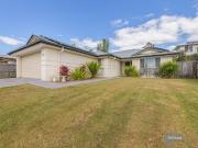 MODERN 4 BEDROOM FAMILY HOME IN PRIME OXENFORD LOCATION