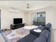 Modern 4 Bedroom Family Home in Quiet Estate