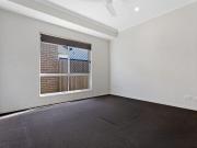 Modern 4 Bedroom Home in a Quiet Location Close to...