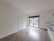 MODERN 4 BEDROOM HOME IN PRIME LOCATION!