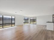 Modern 4 Bedroom Home in Prime Location