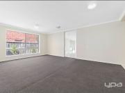 Modern 4 Bedroom Home in the Heart of Deer Park