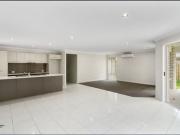 Modern 4 Bedroom House in Pimpama