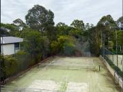 Modern 4 bedroom House with Tennis Court for Lease