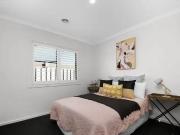 “Modern 4 Bedroom Property for Lease in Upper Point Cook!”